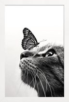 JUNIQE - Poster in houten lijst Butterfly Kiss -40x60 /Grijs