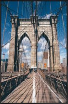 JUNIQE - Poster in kunststof lijst Crossing the Bridge -60x90 /Blauw &