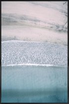 JUNIQE - Poster in kunststof lijst Lofoten strand lichte foto -60x90