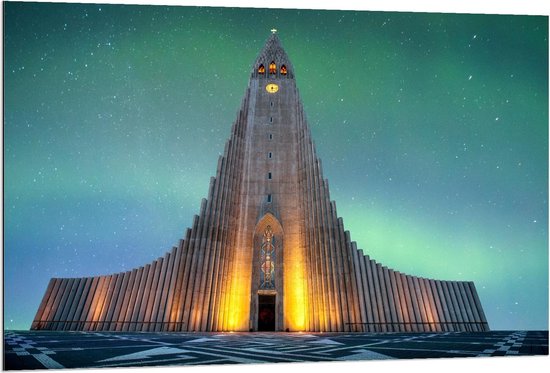 Dibond - Grote Verlichtte Kerk - 120x80cm Foto op Aluminium (Wanddecoratie van metaal)