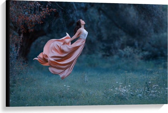 Canvas  - Zwevende Vrouw in Roze Jurk - 90x60cm Foto op Canvas Schilderij (Wanddecoratie op Canvas)