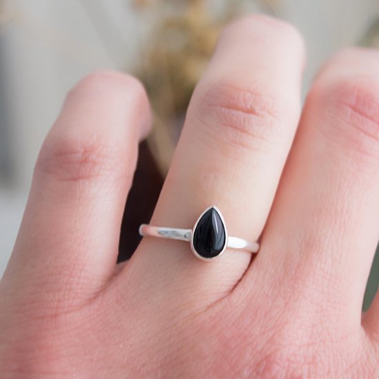 Zilveren ring met marquise zwarte Onyx 16.5 mm | Zilveren Edelsteen Ringen