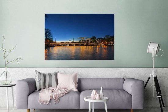 Poster Skinny bridge over the Amstel 180x120 cm - Tirage photo sur Poster (décoration murale salon / chambre) / Poster Villes XXL / Groot format!