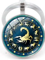 Akyol - Schorpioen Sleutelhanger - Schorpioen - Sterrenbeeld - Horoscoop - Astrologie - Leuk kado voor iemand die in oktober/november geboren is - 2,5 x 2,5 CM