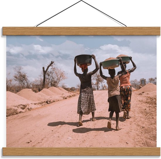 Schoolplaat – Afrikaanse Vrouwen aan het Werk - 40x30cm Foto op Textielposter (Wanddecoratie op Schoolplaat)