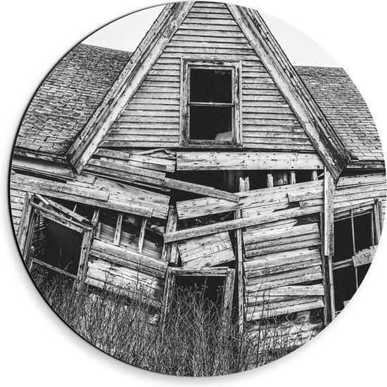 Dibond Wandcirkel - Ingevallen Houten Huis (zwart/wit) - 30x30cm Foto op Aluminium Wandcirkel (met ophangsysteem)