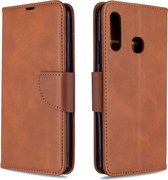 Voor Galaxy A70e retro lamsvel textuur pure kleur horizontale flip pu lederen case met houder & kaartsleuven & portemonnee & lanyard (bruin)