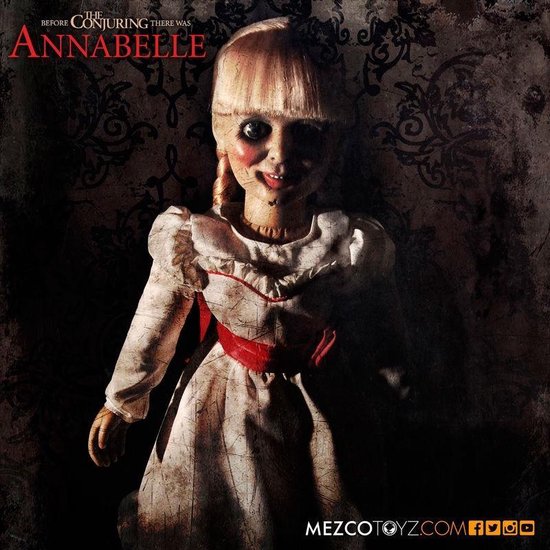 The Conjuring: Annabelle 18 inch Prop Replica Doll | bol.com