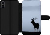 Bookcase Geschikt voor iPhone XS Max telefoonhoesje - Hert - Mist - Silhouet - Met vakjes - Wallet case met magneetsluiting