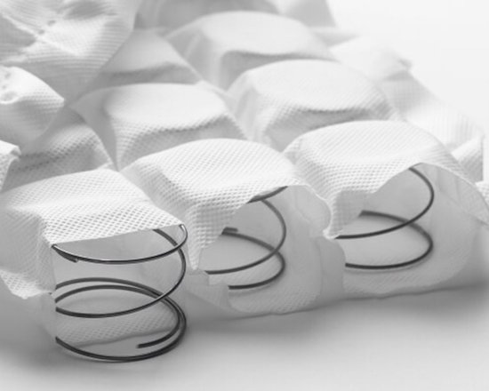 Suspension Topper Momentum Micropocket - 80x190 - Mousse froide HR55 & Mousse à mémoire Nasa - épaisseur 14cm environ - Tencel