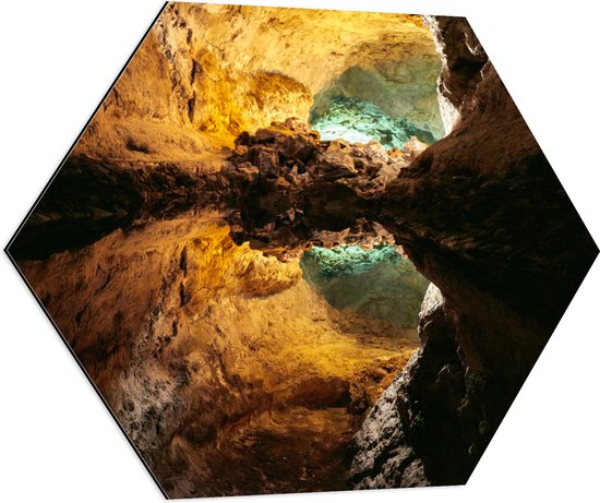 WallClassics - Dibond Hexagon - Mooie Grot - Cueva de los Verdes - 80x69.6 cm Foto op Hexagon (Met Ophangsysteem)