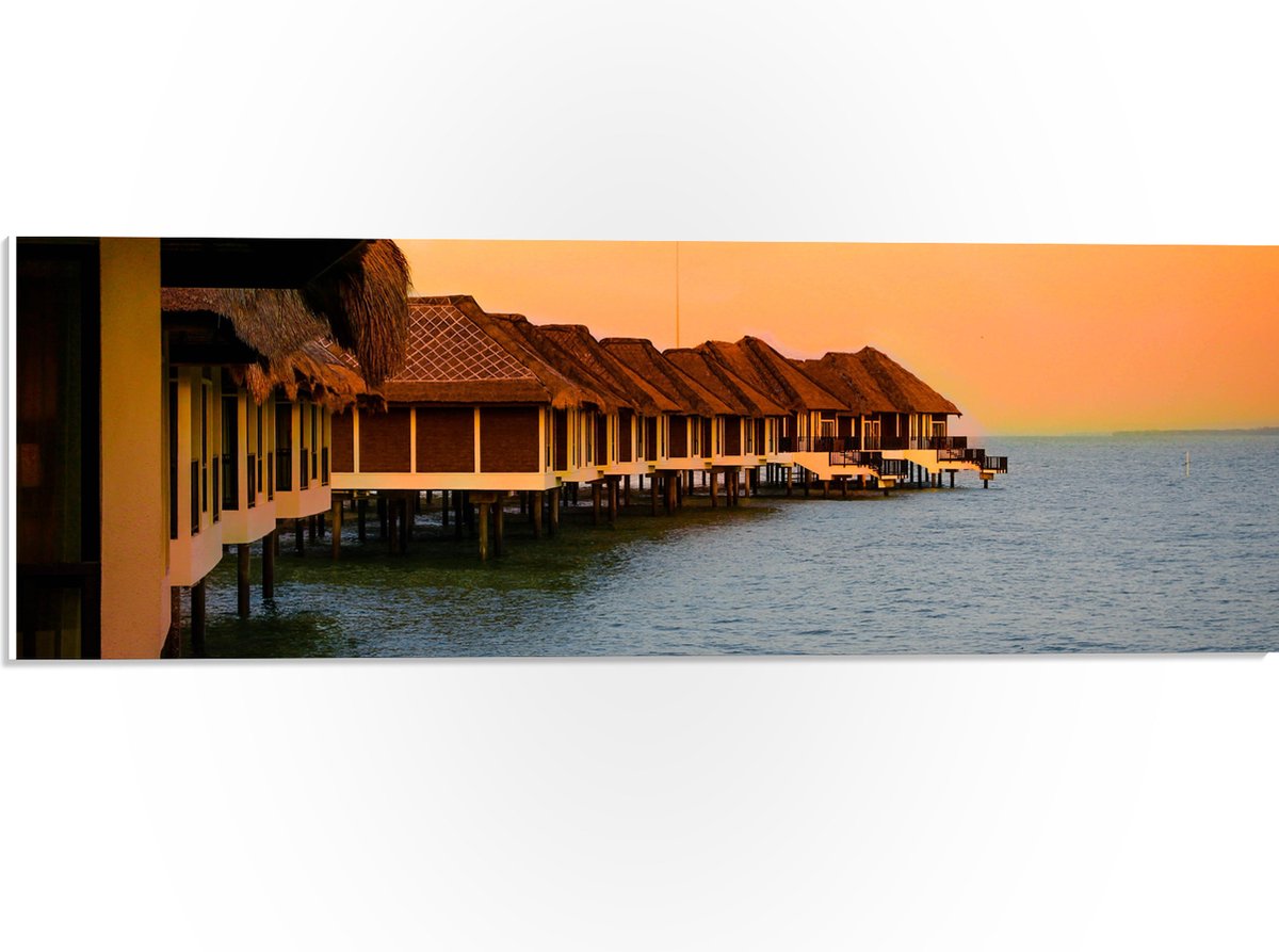 PVC Schuimplaat - Huisjes op Palen in de Zee - 60x20 cm Foto op PVC Schuimplaat (Met Ophan