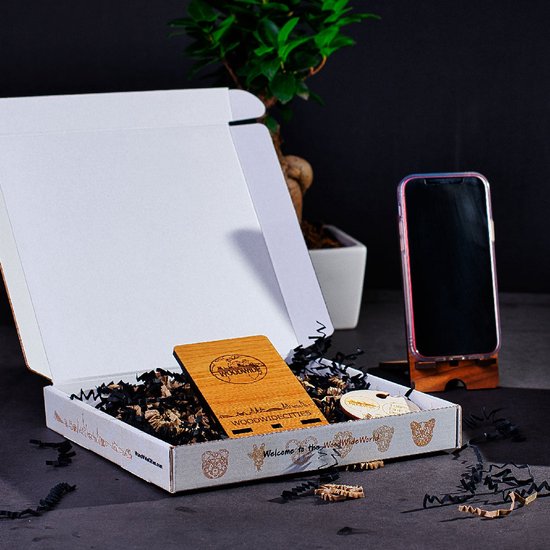 Skyline Telefoonhouder Venlo Eikenhout - Smartphone Tablet Houder 7x15 cm - iPad / iPhone / Smartphone tafel standaard desktop - Thuis werken - Cadeau - WoodWideCities