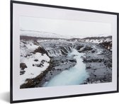 Fotolijst incl. Poster - Waterval met felblauwe kleur bij de Geysir in IJsland - 40x30 cm - Posterlijst