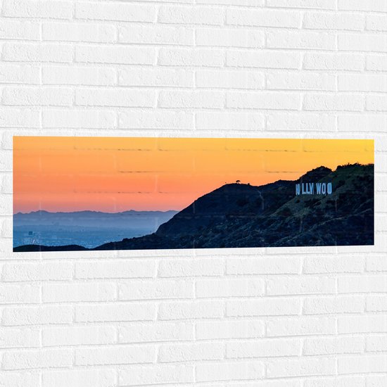 WallClassics - Muursticker - Hollywood Sign met Zonsondergang - 120x40 cm Foto op Muursticker