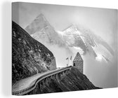 Canvas Schilderij Bergen achter de Grossglockner Hoge Alpenweg in Europa - zwart wit - 60x40 cm - Wanddecoratie