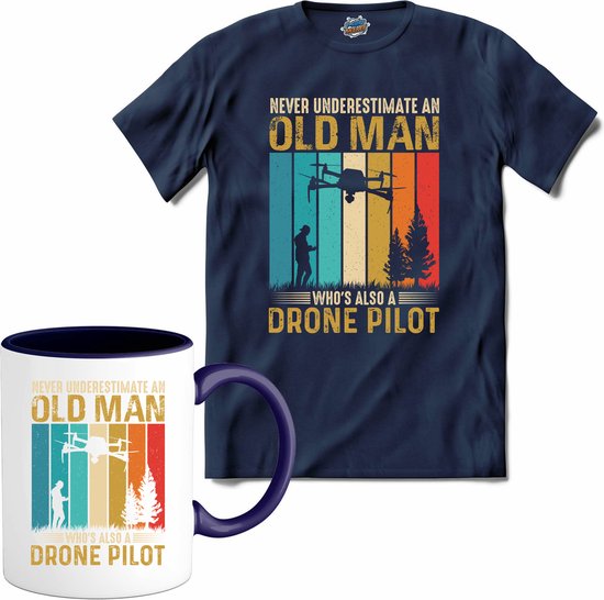 Never underestimate an old man drone pilot | Drone met camera | Mini drones - T-Shirt met mok - Unisex - Navy Blue - Maat 3XL