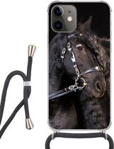 Hoesje met koord Geschikt voor iPhone 11 - Paard - Halster - Manen - Siliconen - Crossbody - Backcover met Koord - Telefoonhoesje met koord - Hoesje met touw