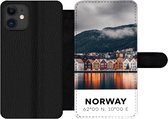 Bookcase Geschikt voor iPhone 11 telefoonhoesje - Noorwegen - Scandinavië - Bergen - Winter - Met vakjes - Wallet case met magneetsluiting