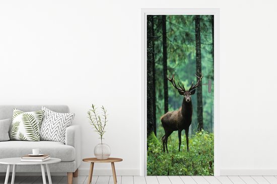 Deursticker Hert - Bos - Bomen - Dieren - Natuur - 90x215 cm - Deurposter
