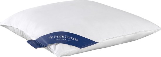 Coussin blanc en duvet avec étiquette bleue 'De Witte Lietaer'.