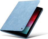 Casemania Hoes Geschikt voor Apple iPad Air 2020 - Air 4 10.9 inch (2020) Sky Blue - Book Cover