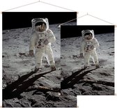 Buzz Aldrin walks on the moon (maanlanding) - Foto op Textielposter - 90 x 120 cm