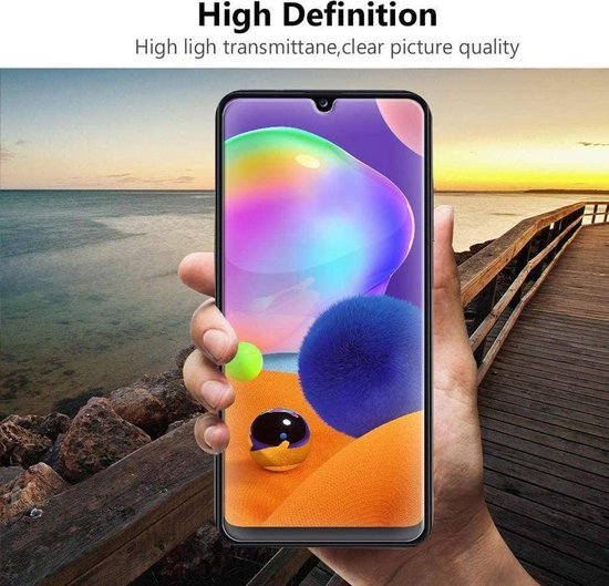 Hand die een telefoon vasthoudt met een helder scherm. De tekst 'High Definition' is zichtbaar.