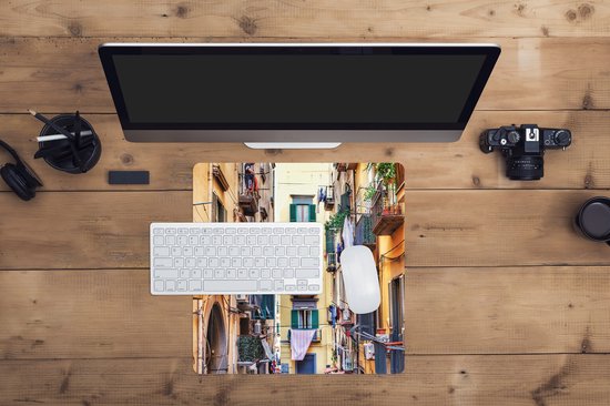 Muismat XXL 40x40 cm - Bureau onderlegger - Bureau mat Steeg met oude gebouwen - Bureaumat - Gaming mousepad xl - Bureaulegger groot - Computer deskmat