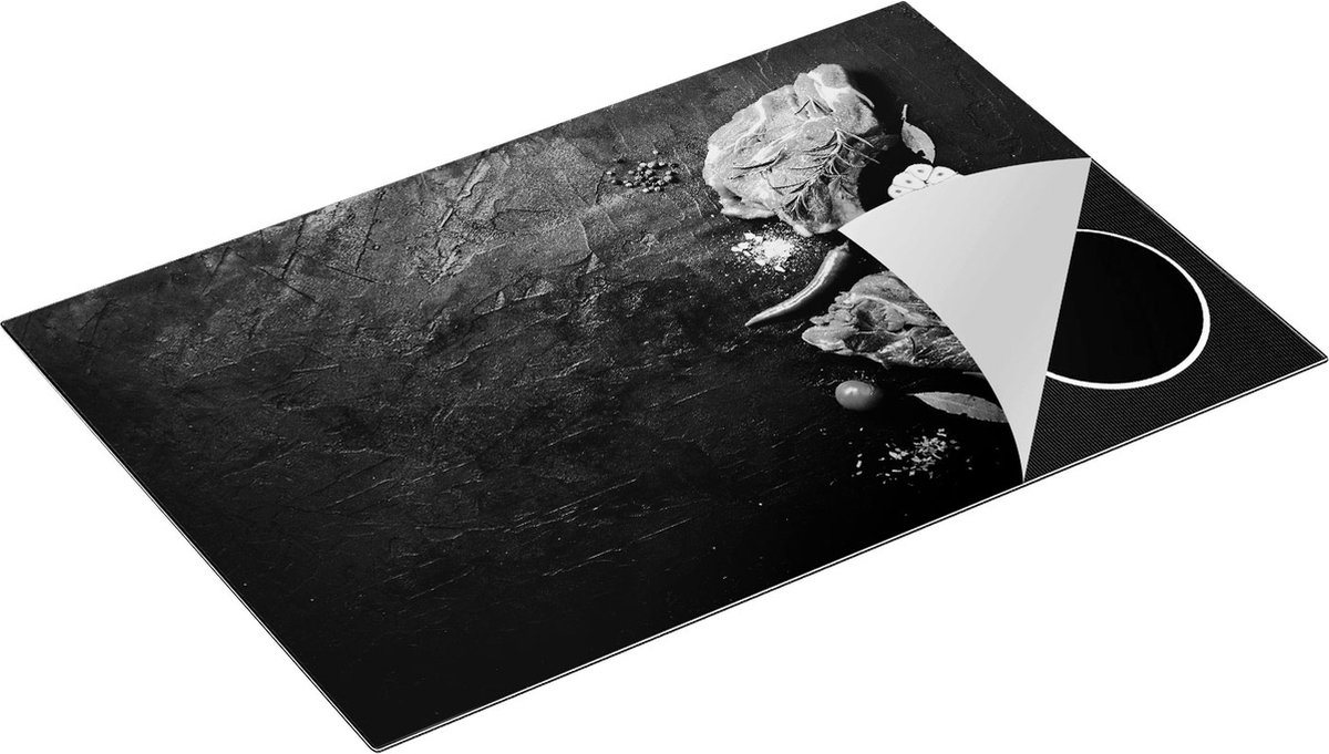 Chefcare Inductie Beschermer Rood Vlees met Groentes op een Marmeren Plaat - Zwart Wit - 81,6x52,7 cm - Afdekplaat Inductie - Kookplaat Beschermer - Inductie Mat