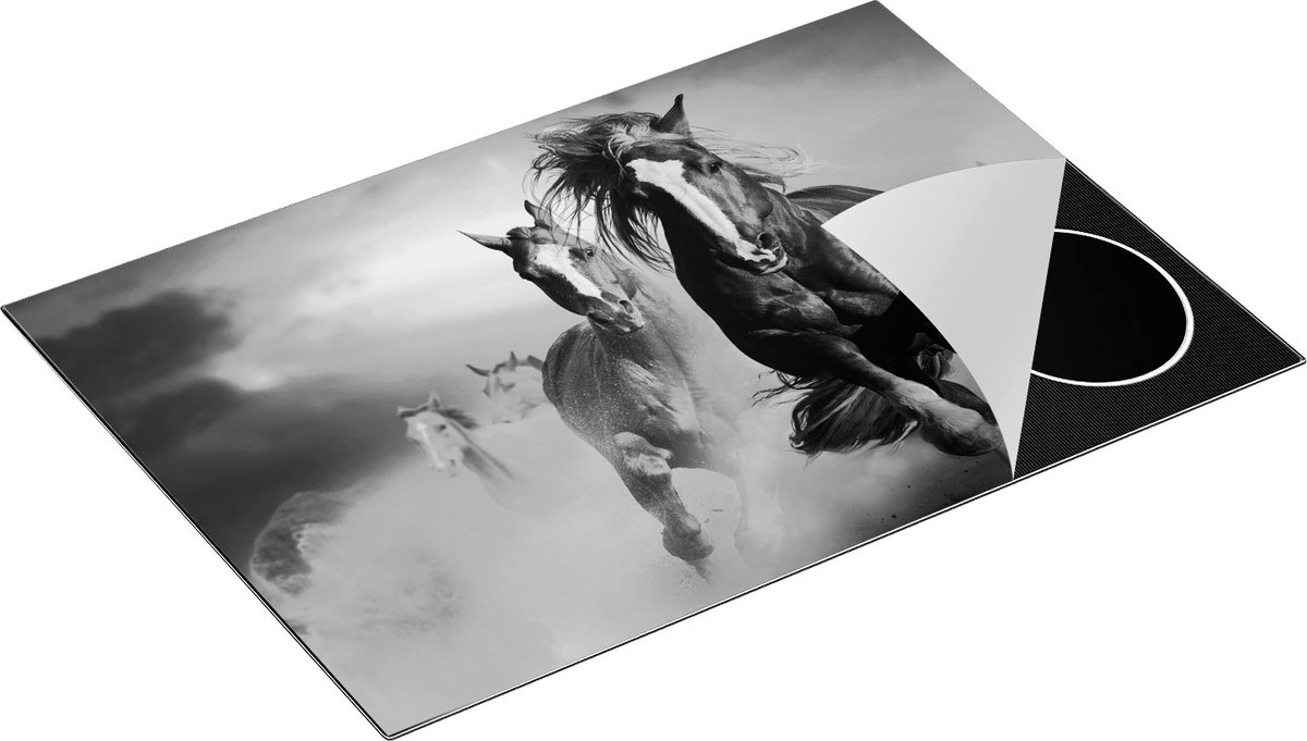 Chefcare Inductie Beschermer Wilde Paarden in het Zand - Zwart Wit - 75x55 cm - Afdekplaat Inductie - Kookplaat Beschermer - Inductie Mat