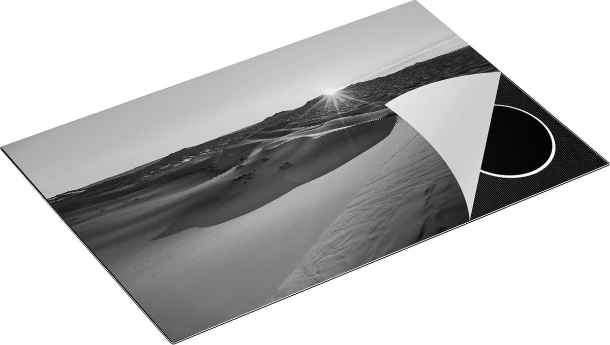 Chefcare Inductie Beschermer Woestijn in de Sahara met een Opkomende Zon - Zwart Wit - 81x52 cm - Afdekplaat Inductie - Kookplaat Beschermer - Inductie Mat