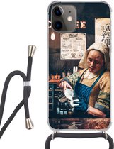 Hoesje met koord Geschikt voor iPhone 12 - Melkmeisje - Barista - Vermeer - Koffie - Cappuccino - Siliconen - Crossbody - Backcover met Koord - Telefoonhoesje met koord - Hoesje met touw