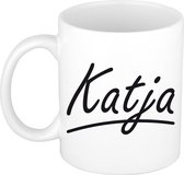 Katja naam cadeau mok / beker sierlijke letters - Cadeau collega/ moederdag/ verjaardag of persoonlijke voornaam mok werknemers
