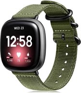 Nylon Smartwatch bandje - Geschikt voor  Fitbit Sense nylon gesp band - groen - Strap-it Horlogeband / Polsband / Armband