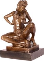 Bronzen beeld - Lingerie dame - Erotisch sculptuur - 31,5 cm hoog