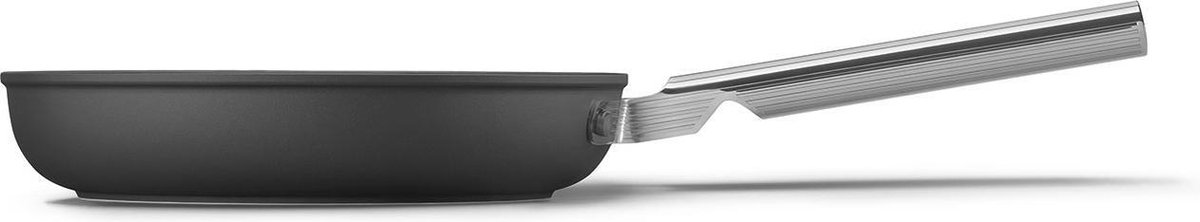 Smeg Koekenpan 24cm zwart CKFF2401BLM