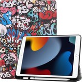 Case2go - Tablet hoes geschikt voor Apple iPad 2021 - 10.2 inch - Tri-Fold Book Case - Apple Pencil Houder - Graffiti