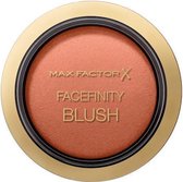 Facefinity Blush verhelderende blush - 040 Delicate Apricot