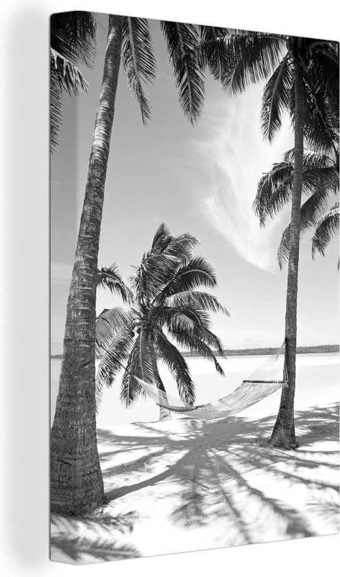 Canvas Schilderij Palmbomen met een hangmat op het zandstrand - zwart wit - 40x60 cm - Wanddecoratie