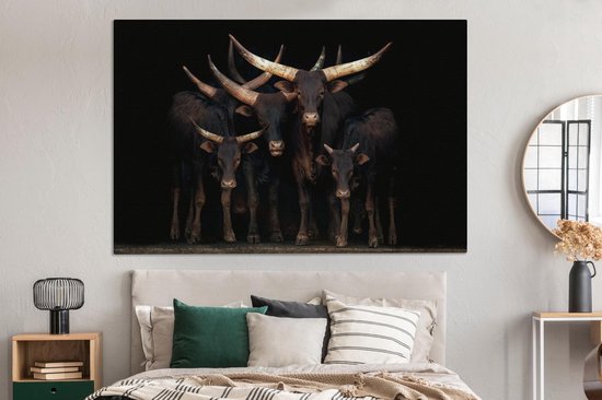 Canvas schilderij 150x100 cm - Wanddecoratie Koeien - Watussi - Zwart - Muurdecoratie woonkamer - Slaapkamer decoratie - Kamer accessoires - Schilderijen
