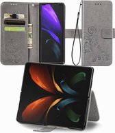 Voor Samsung Galaxy Z Fold3 Vierbladige sluiting Reliëfgesp Mobiele telefoonbescherming lederen tas met lanyard & kaartsleuf & portemonnee & beugelfunctie (grijs)