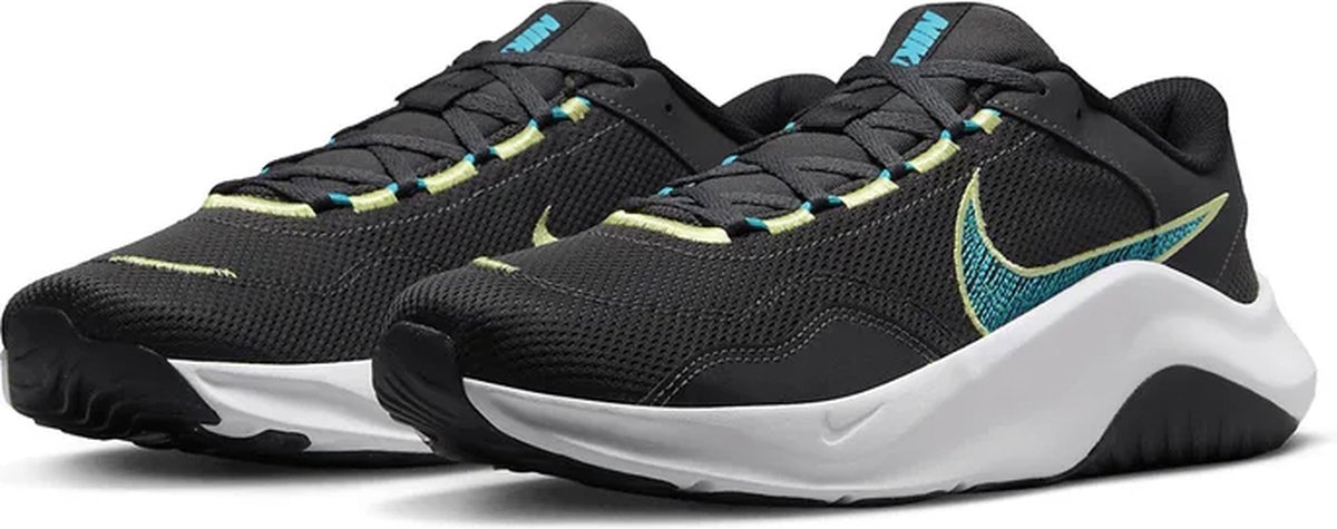 Nike LEGEND ESSENTIAL 3 NN Heren Sneakers Zwart