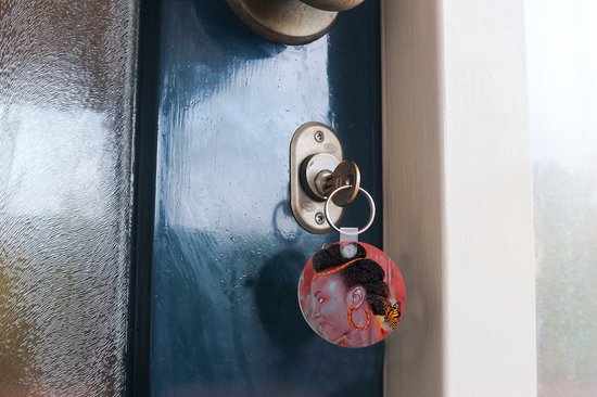 Porte-clés - Vintage - Femme - Portrait - Papillon - Rouge - Plastique - Rond - Cadeaux à distribuer