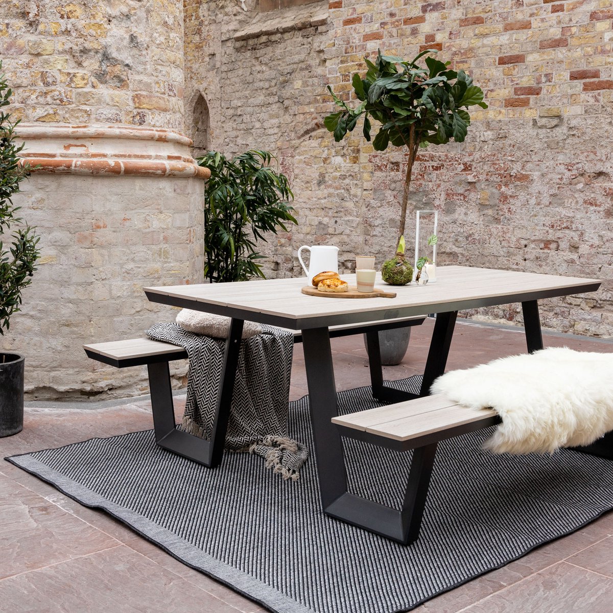 Buitenkleed Border - Zwart/grijs/wit - dubbelzijdig - EVA Interior - 160 x 230 cm - (M)