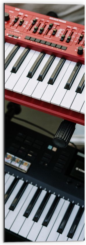 Dibond - Rood en Zwart Keyboard - 30x90 cm Foto op Aluminium (Met Ophangsysteem)