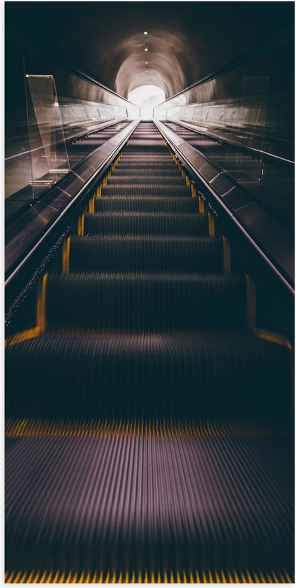 Poster Glanzend – Onderaanzicht van Roltrap in Treinstation - 50x100 cm Foto op Posterpapier met Glanzende Afwerking