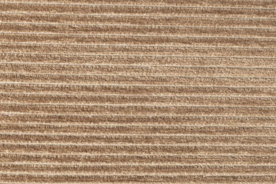 Gros plan des côtes fines d'un tissu velours côtelé marron.