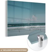 MuchoWow® Glasschilderij 30x20 cm - Schilderij acrylglas - Boot - Zee - Strand - Foto op glas - Schilderijen