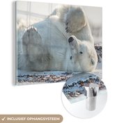MuchoWow® Glasschilderij 80x60 cm - Schilderij acrylglas - IJsbeer - Sneeuw - Vacht - Foto op glas - Schilderijen
